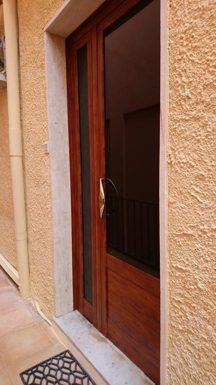 B&B Via Dei Mille Castelsardo Exterior photo